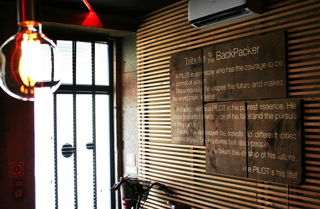 Pilot Design & Bar Hostal *